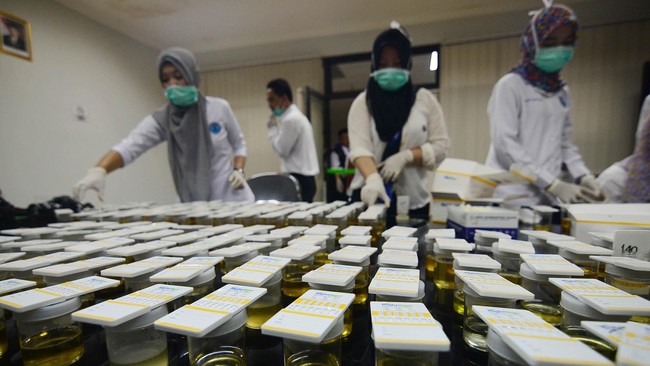 Hasil tes urine di jajaran Polda Jambi menunjukkan tujuh personel positif narkoba jenis Amphetamine dan Methamphetamine.