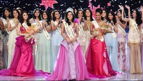 Cantiknya Maria Harfanti, Miss Indonesia 2015