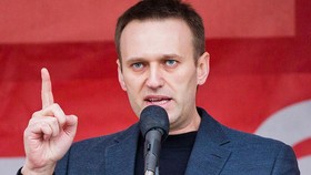 Putin Izinkan Alexei Navalny Berobat ke Jerman