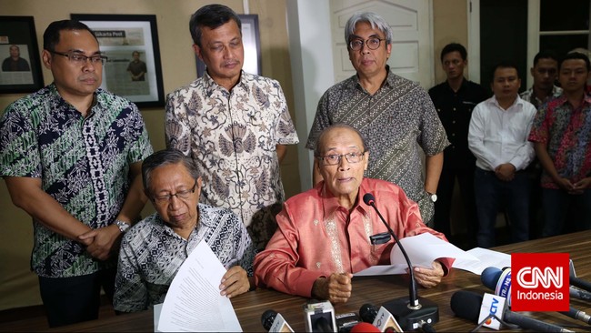 Tim 9 mengajukan tujuh rekomendasi kepada Presiden Jokowi menyusul gugurnya penetapan tersangka Komisaris Jenderal Budi Gunawan.
