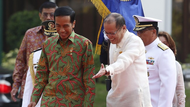 Presiden Filipina mengajukan permintaan pengampunan terpidana mati kasus narkoba Mary Jane Veloso yang akan dijadikan saksi kasus sindikat Narkoba negara itu.