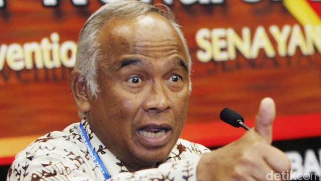 Johan Budi yang selama ini menjabat Deputi Pencegahan KPK, dan Taufiqurrachman Ruki yang menjabat Ketua KPK 2003-2007 dinilai bisa mengatasi krisis KPK.
