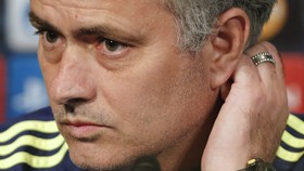 Akankah Mourinho Tertinggal Kereta Terakhir?