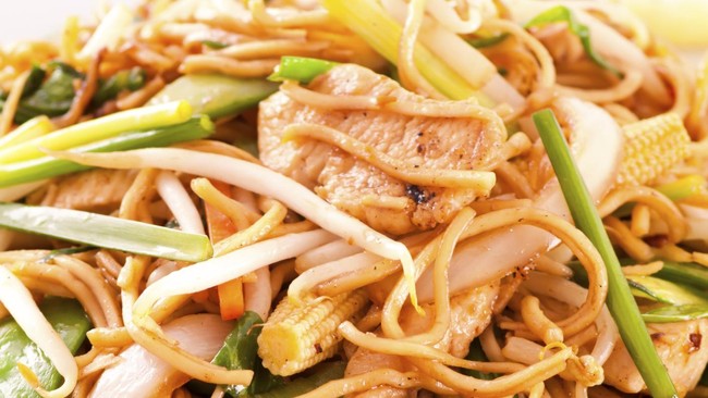 Penggunaan biji opium di makanan membuat para pelanggan ketagihan dan datang lagi. Restoran lobster terkenal di Beijing salah satu penggunanya.