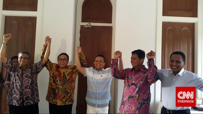 Meski kerap bertemu dengan para tokoh pendiri Partai Amanat Nasional, namun Zulkifli mengaku sudah menjadwalkan pertemuan dengan mereka sebelum kongres digelar.