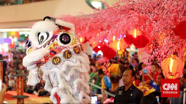 Berhasil menjuarai tiga kompetisi dunia membuat kelompok Barongsai Kong Ha Hong tak pernah rayakan Imlek di rumah selama belasan tahun.