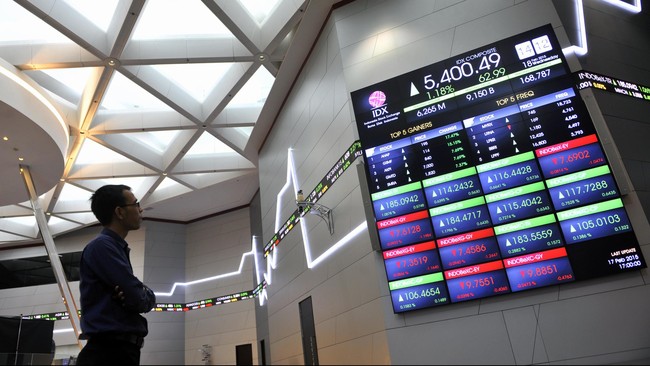 Indeks Harga Saham Gabungan (IHSG) ditutup menguat 1,61 persen ke level 4.733 pada perdagangan Jumat (26/2).