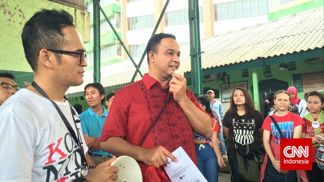 Surdi, siswa SDN 1 Pajagan, yang menjadi korban dalam peristiwa ambruknya jembatan gantung di Kabupaten Lebak, Banten, akhirnya dibawa ke RSUD Ajidarmo.
