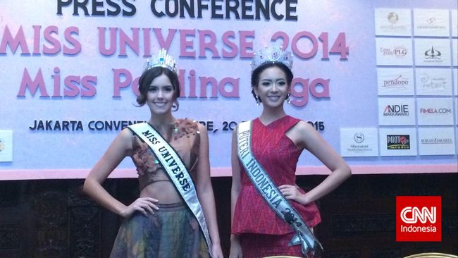 "Your food is delicious," kata Paulina Vega, Miss Universe 2014 dari atas panggung Puteri Indonesia 2015.