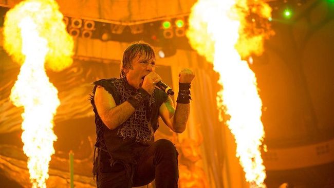Album yang direkam di Paris itu menjadi album dengan format ganda pertama dari Iron Maiden yang akan dirilis pada 4 September 2015.