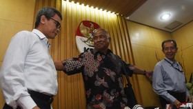 Kriminalisasi ke KPK Tak Berhenti Meski Jokowi Batalkan Budi