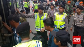 Benda Mencurigakan yang Diamankan Gegana Berisi Air Mineral