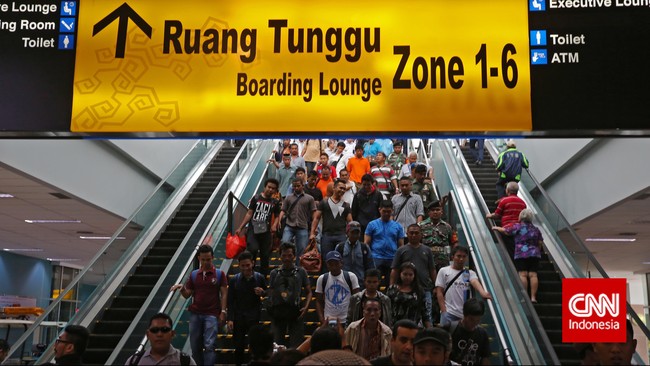 Direktur Utama Lion Air Edward Sirait mengatakan maskapainya kebetulan tak menyimpan banyak uang tunai di bandar udara Soekarno-Hatta.