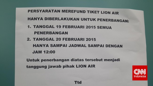 Para penumpang yang sedang mengantre untuk mendapatkan&nbsp;refund&nbsp;harus kembali kecewa berat.&nbsp;Proses refund banyak syarat.