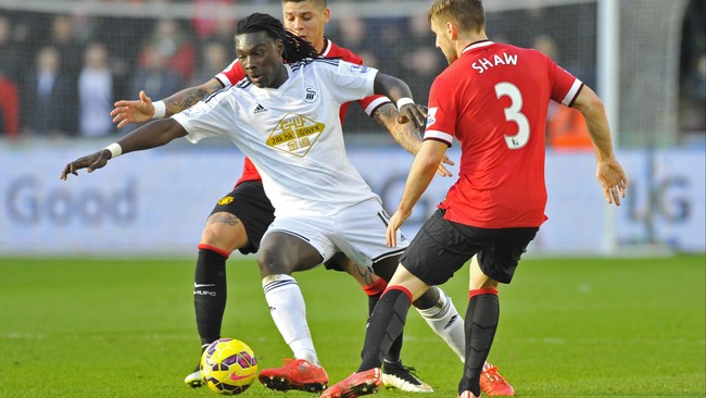 Sempat unggul lebih dulu lewat gol Ander Herrera, pemain Manchester United pulang dari kandang Swansea City dengan wajah tertunduk karena kalah.
