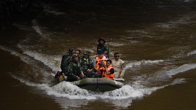 Ada karnval perahu dan 18 titik sepanjang Sungai Ciliwung yang akan memeriahkan Festival Ciliwung esok hari, 15 Agustus.