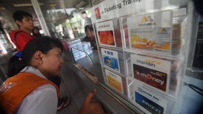 Kartu pembayaran tersebut akan sama seperti kartu Octopus di Hongkong yang dapat membayar semua moda transportasi di Jakarta dan berbeda dari uang elektronik.