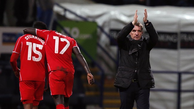 Takluk 2-0 dari Liverpool, Manajer Southampton Ronald Koeman anggap banyak keputusan wasit yang kurang adil terkait pelanggaran dan penalti di laga tersebut.
