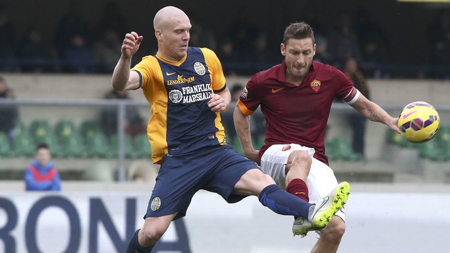 Ditahan imbang Verona, AS Roma semakin jauh upaya untuk mengejar Juventus yang berada di puncak klasemen sementara Serie-A.