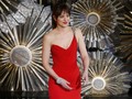 Dakota Johnson Pamer Foto 'Anti-Jaim' di Instragram