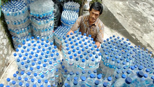 Cara Kreatif Memanfaatkan Sampah Botol Plastik