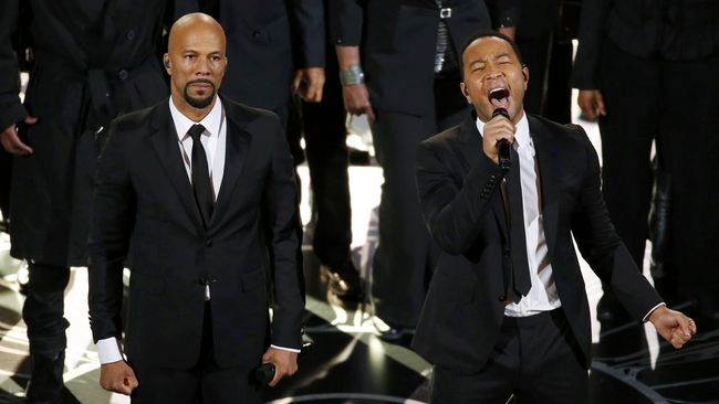 Glory, lagu yang menjadi soundtrack film Selma itu mengalami peningkatan penjualan melalui unduhan sebanyak 70 persen sesaat setelah Oscar.