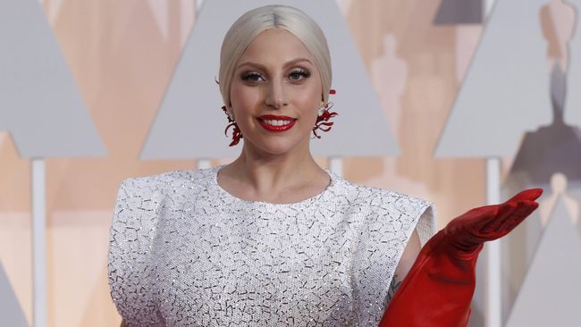 Lady Gaga dan beberapa selebriti sekali lagi menggarisbawahi pentingnya hukum mengontrol senjata di Amerika Serikat, agar tak terjadi lagi penembakan massal.