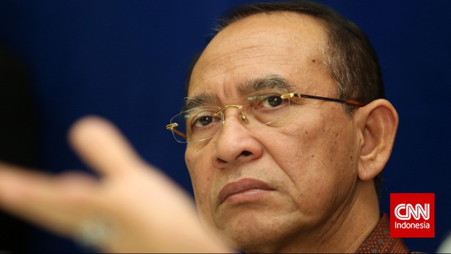 Bekas Menteri Agama Suryadharma Ali enggan menjalani pemeriksaan perkara sebelum gugatan praperadilannya rampung disidangkan.