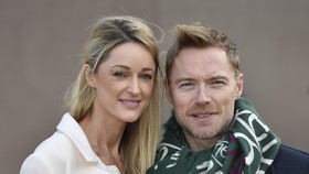 Baru Bercerai, Ronan Keating Sudah Lamar Kekasih Baru