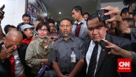 Sempat Disodorkan Surat Penahanan, Bambang Kembali Bungkam