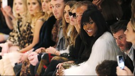 Reuni Kate Moss dan Naomi Campbell Demi Kanker Payudara