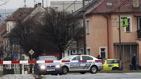 Pria 60 Tahun Lakukan Aksi Penembakan di Praha