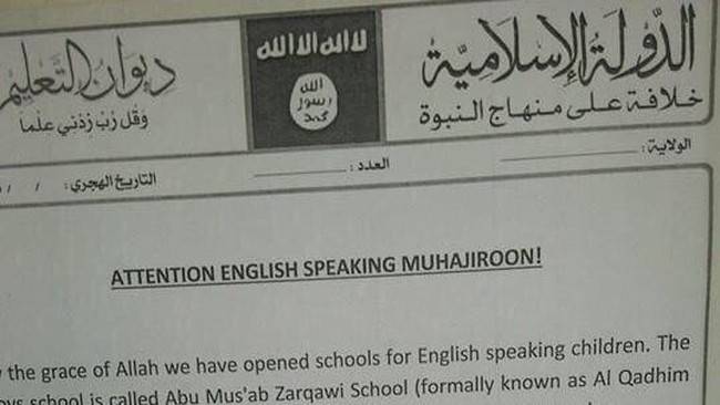 ISIS dilaporkan membuka dua sekolah berbahasa Inggris di Raqqa, kota yang disebut sebagai ibu kota ISIS, untuk anak-anak para pejuang asing.