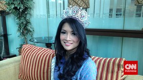 Puteri Indonesia Pakai Baju Palu Arit untuk Hormati Vietnam