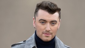 Dukungan Artis Dunia untuk Pernikahan Sejenis di Irlandia