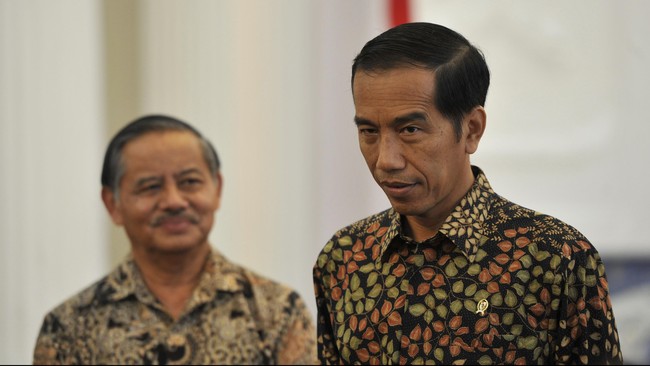 Koordinator Komisi untuk Orang Hilang dan Korban Tidak Kekerasan (KontraS) mendesak Presiden Jokowi membatalkan hukuman mati atas 10 terpidana kasus narkoba.