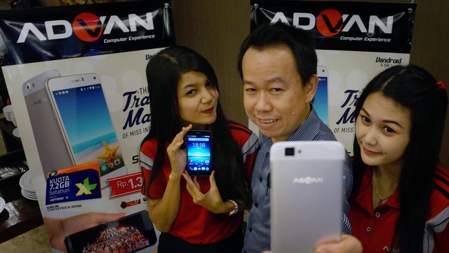 IDOS yang berarti Indonesia Operating System, sesuai namanya merupakan sistem operasi yang dibangun oleh pengembang lokal.