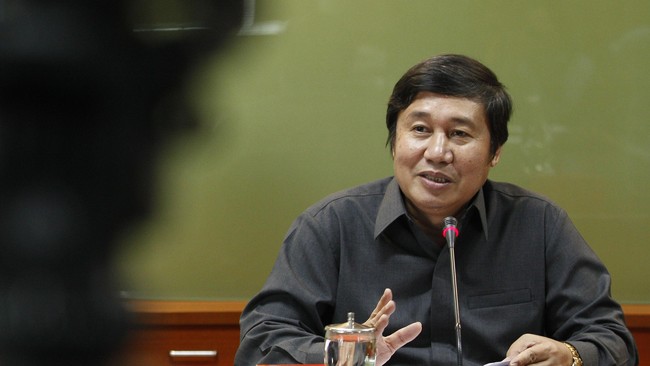 Komisioner KY Imam Anshori mengatakan seluruh komisioner menginvestigasi hingga ke daerah asal calon hakim agung antara lain Jawa, Sumatera dan Sulawesi. 