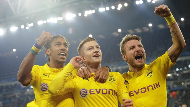 Pekerjaan rumah terbesar Borussia Dortmund adalah memastikan para pemain bintang yang diincar klub-klub besar Eropa tidak hengkang.