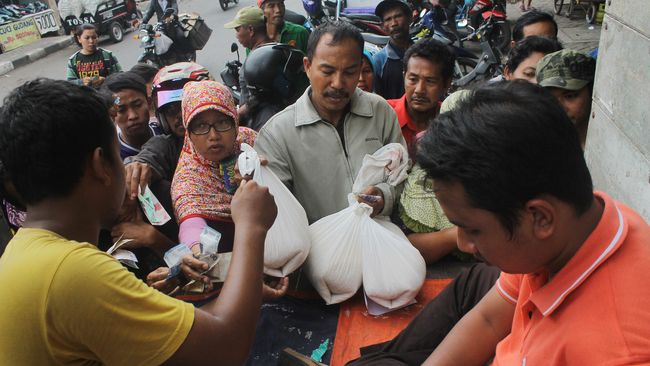 Salah Kebijakan, Daya Beli Masyarakat Tergerus Harga Pangan Harga bahan makanan menjadi pendorong signifikan inflasi Januari 2016 dengan kontribusi sebesar 90,2 persen.