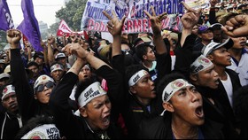 Protes Poros Maritim, Nelayan Gelar Demo ke Istana