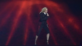 Madonna Gelar Konser Dadakan Dukung Hillary Clinton