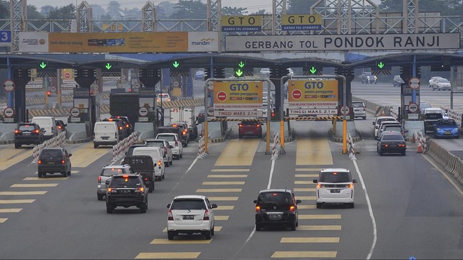 Pemerintah sudah memutuskan, pengguna jasa jalan tol akan dipungut pajak pertambahan nilai (PPN) sebesar 10 persen saat membayar di pintu tol. Berlaku April.