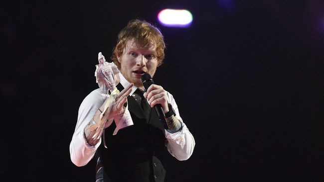 Lebih senang menjadi sahabat dan kerja bareng, Ed Sheeran punya alasan khusus tak mau jadi kekasih Taylor Swift.