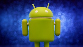 Cerita di Balik Gambar 'Android Pipis di Logo Apple'