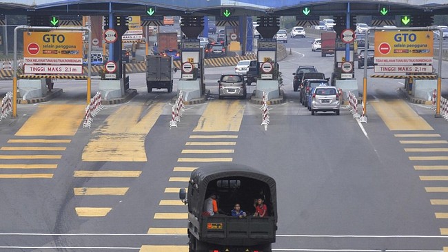 Tarif jalan tol tersebut akan diberlakukan per Juni 2015 hanya untuk kendaraan pribadi dan di ruas tol tertentu saja.