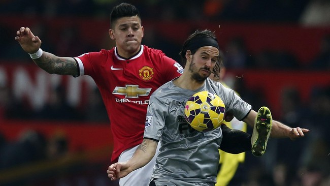 Bukan hanya soal badai cedera, tapi ketidakmauan Marcos Rojo secara jujur menceritakan cederanya juga membuat Louis van Gaal pusing.