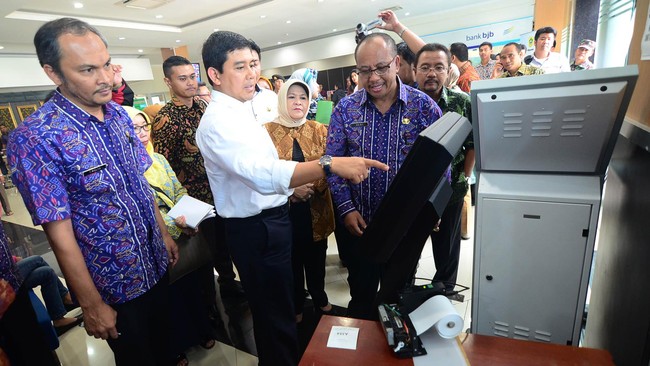 Masa jabatan kepala daerah yang singkat dan keterlibatan dengan hukum jadi salah satu kendala reformasi birokrasi kian lama terealisasi.