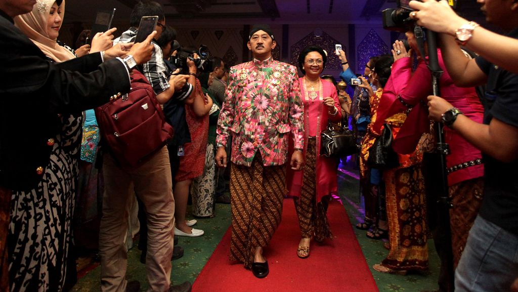 Tedjowulan Terima Gaji dari Dana Hibah Keraton Solo: Salahnya di Mana?