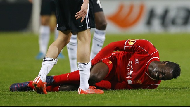 Mario Balotelli menjadi pemain yang paling mendapatkan serangan di dunia maya dan ia 'unggul' jauh dibandingkan pemain lainnya yang mengalami nasib serupa.